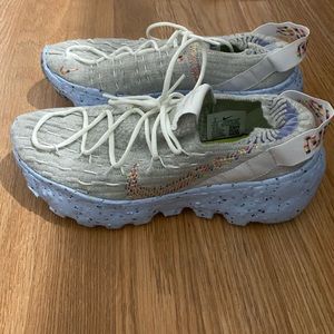 Women’s Nike Space Hippie 04